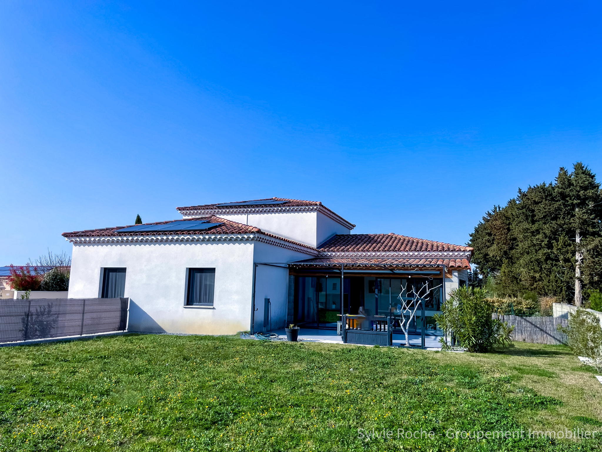Vente Maison 180m² 7 Pièces à Camaret-sur-Aigues (84850) - Groupement Immobilier