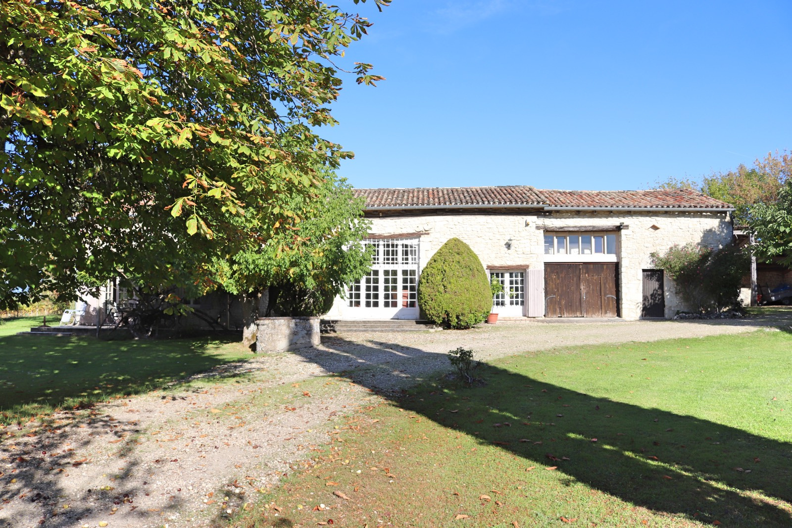 vente Grande Maison de Campagne avec Piscine 47120 Saint Astier vente Grande Maison de Campagne avec Piscine 47120 Saint Astier