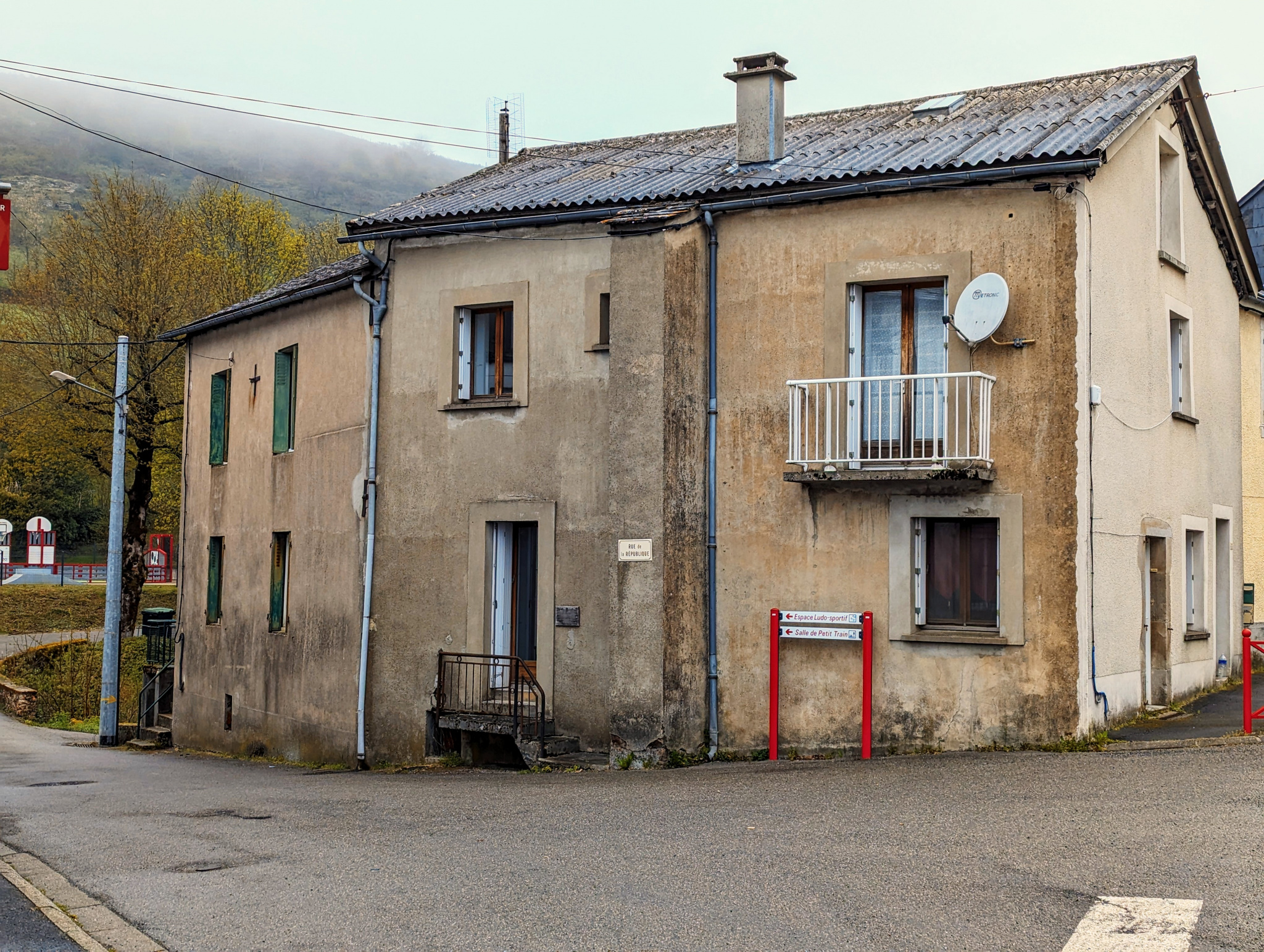 Vente Maison 160m² 8 Pièces à Murat-sur-Vèbre (81320) - Groupement Immobilier