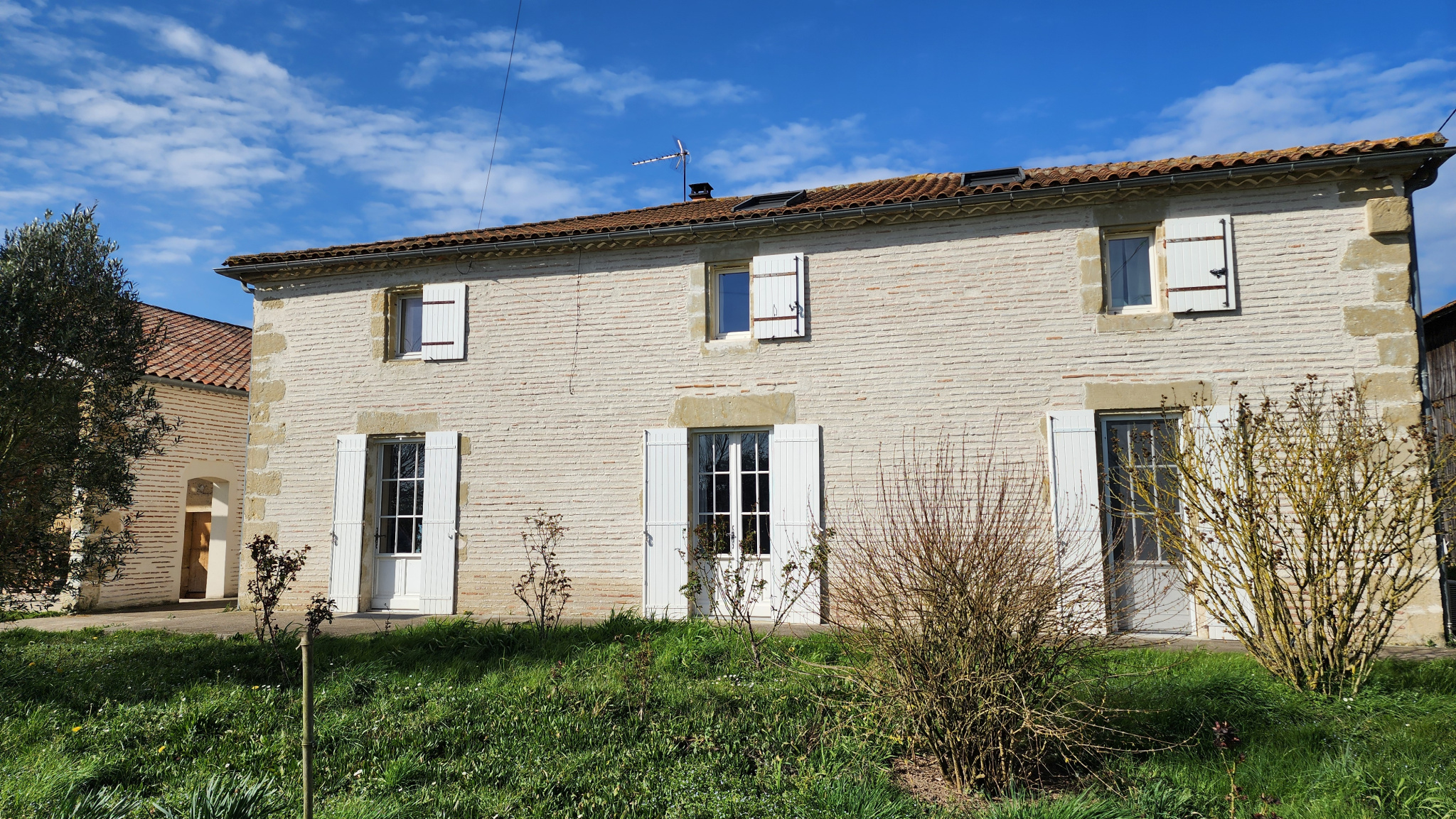 Agence immobilière de William AYPIOSS Yachts Properties