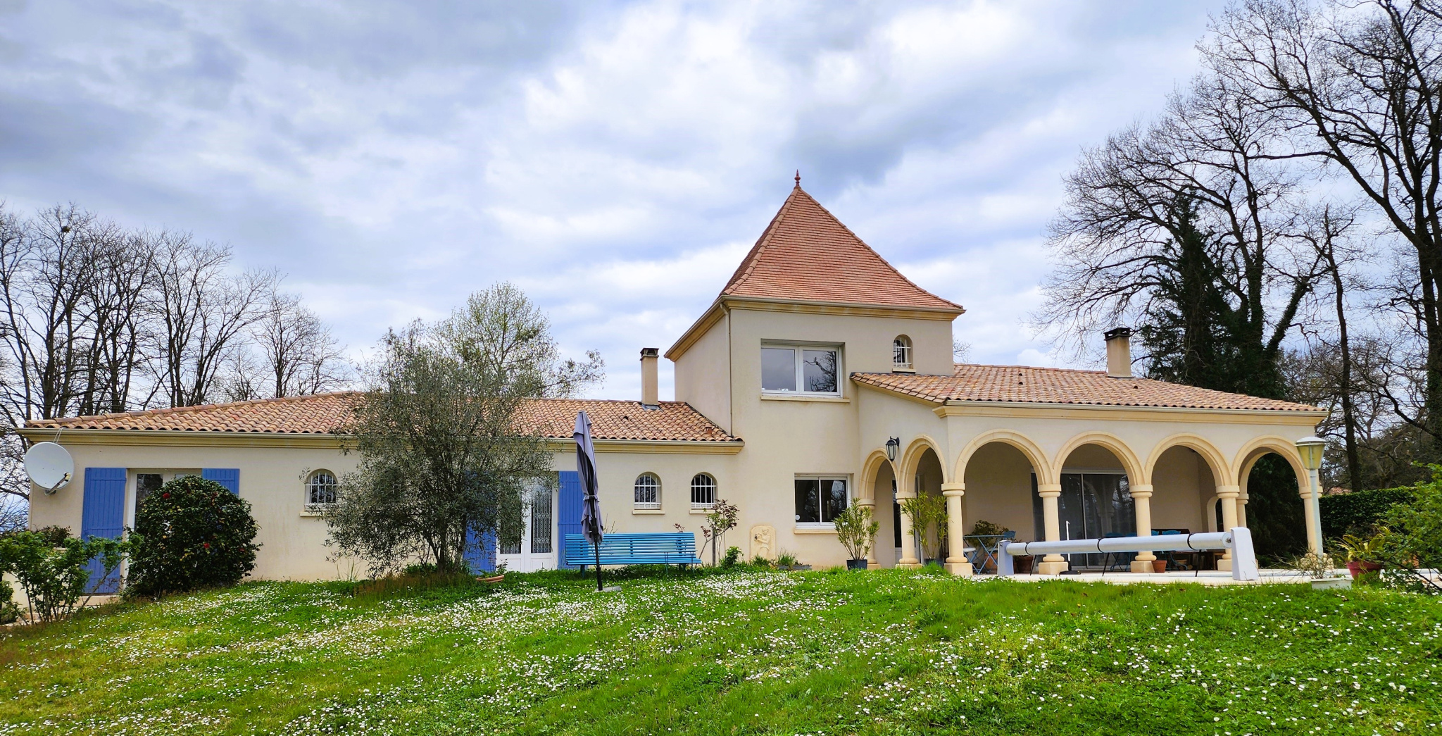 Agence immobilière de William AYPIOSS Yachts Properties