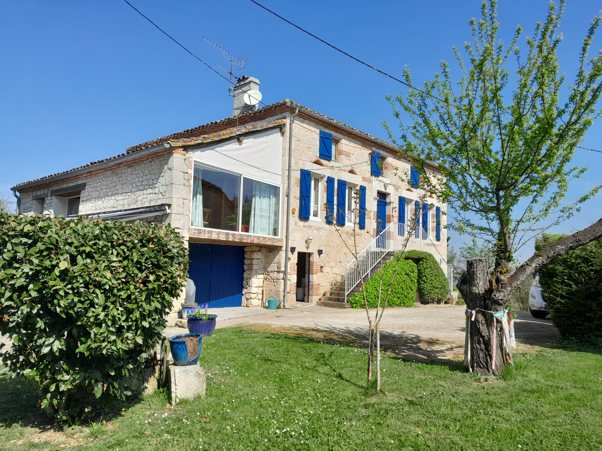 Agence immobilière de William AYPIOSS Yachts Properties